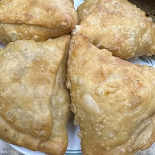 4 Samosas