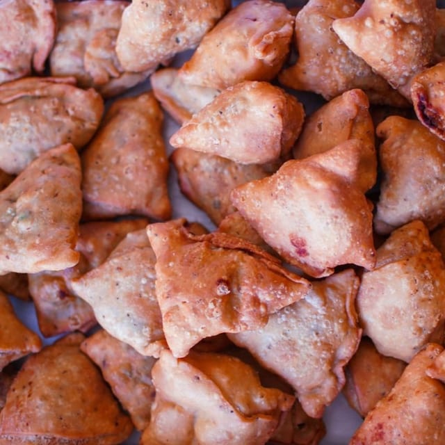 Samosa (Veg).
